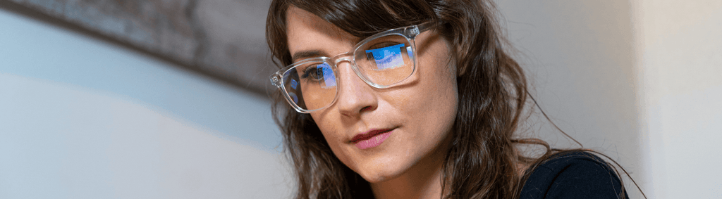 Databriller og blue light briller - Hva er forskjellen? - Luxreaders.no