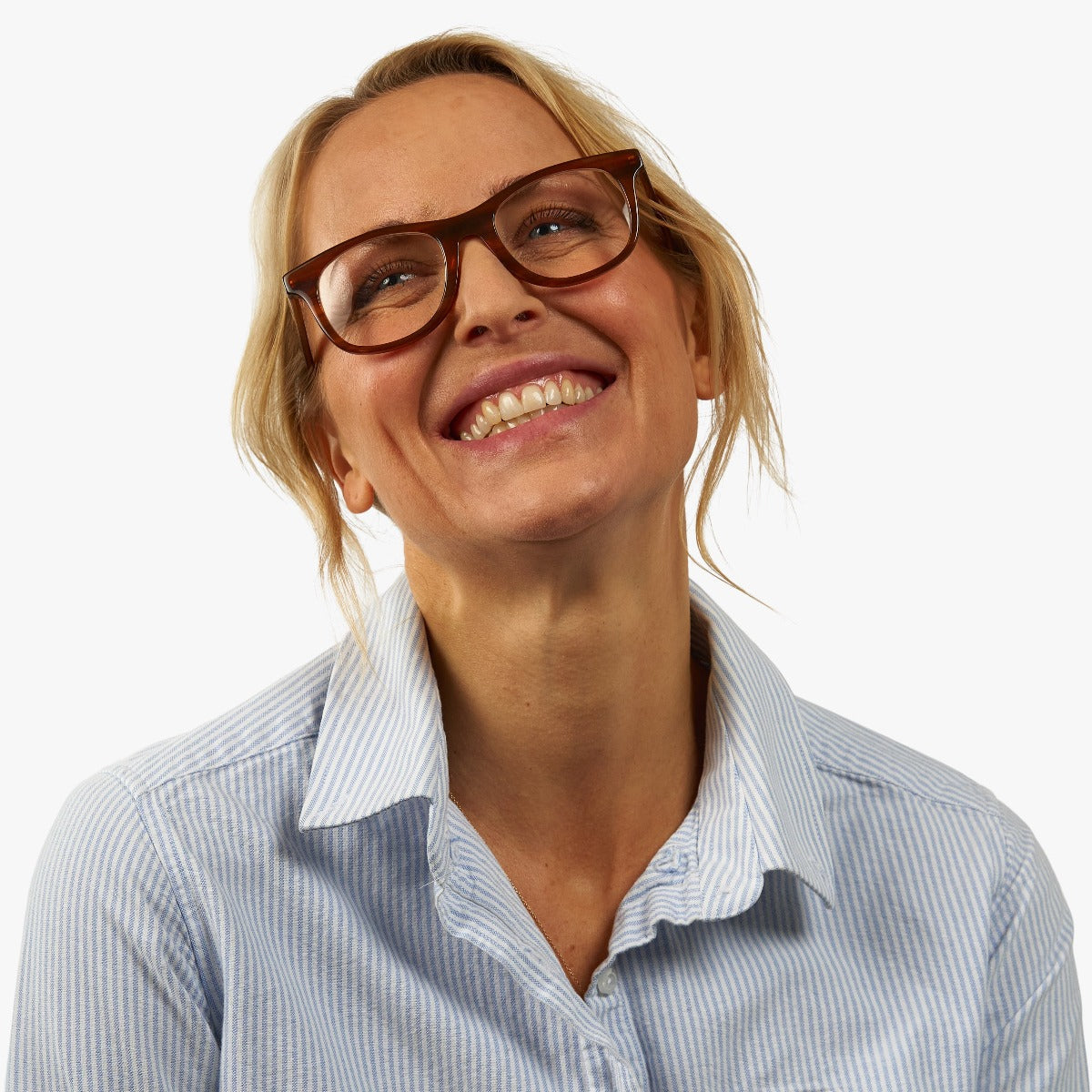 Evans_ShinyWalnut_Women_Readers_Pic_f1135e2d-b48d-4d46-a932-b820f324acca.jpg?v=1758619999&width=1200