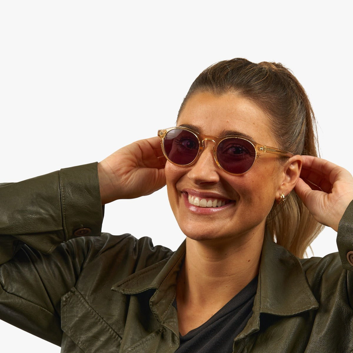 Luxreaders stylish Women's Trondheim Crystal Lemon Sunglasses. Made from Acetate in a Round shape.