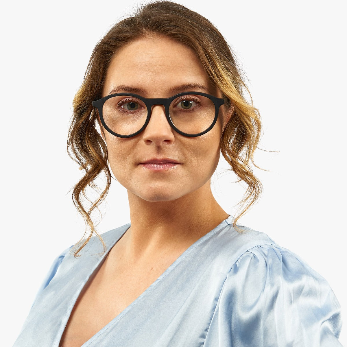 Luxreaders stylish Women's Løkken Black Blue light glasses. Made from Acetate in a Round shape.