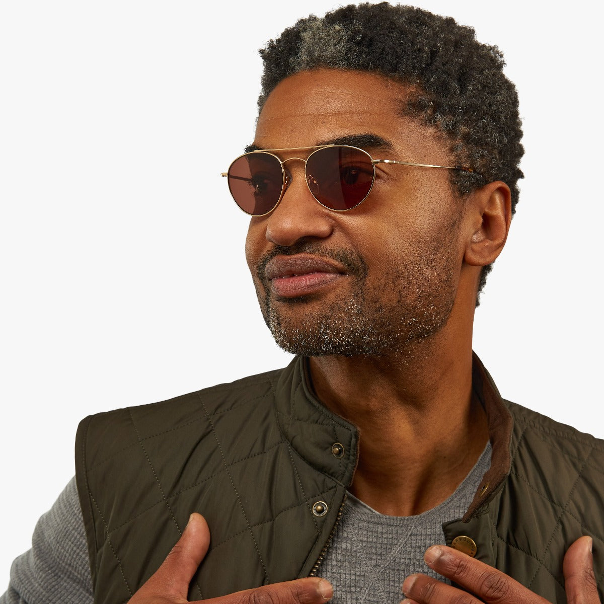 Luxreaders stylish Men's Göteborg Gold Sunglasses. Made from Stainless steel in a Round shape.