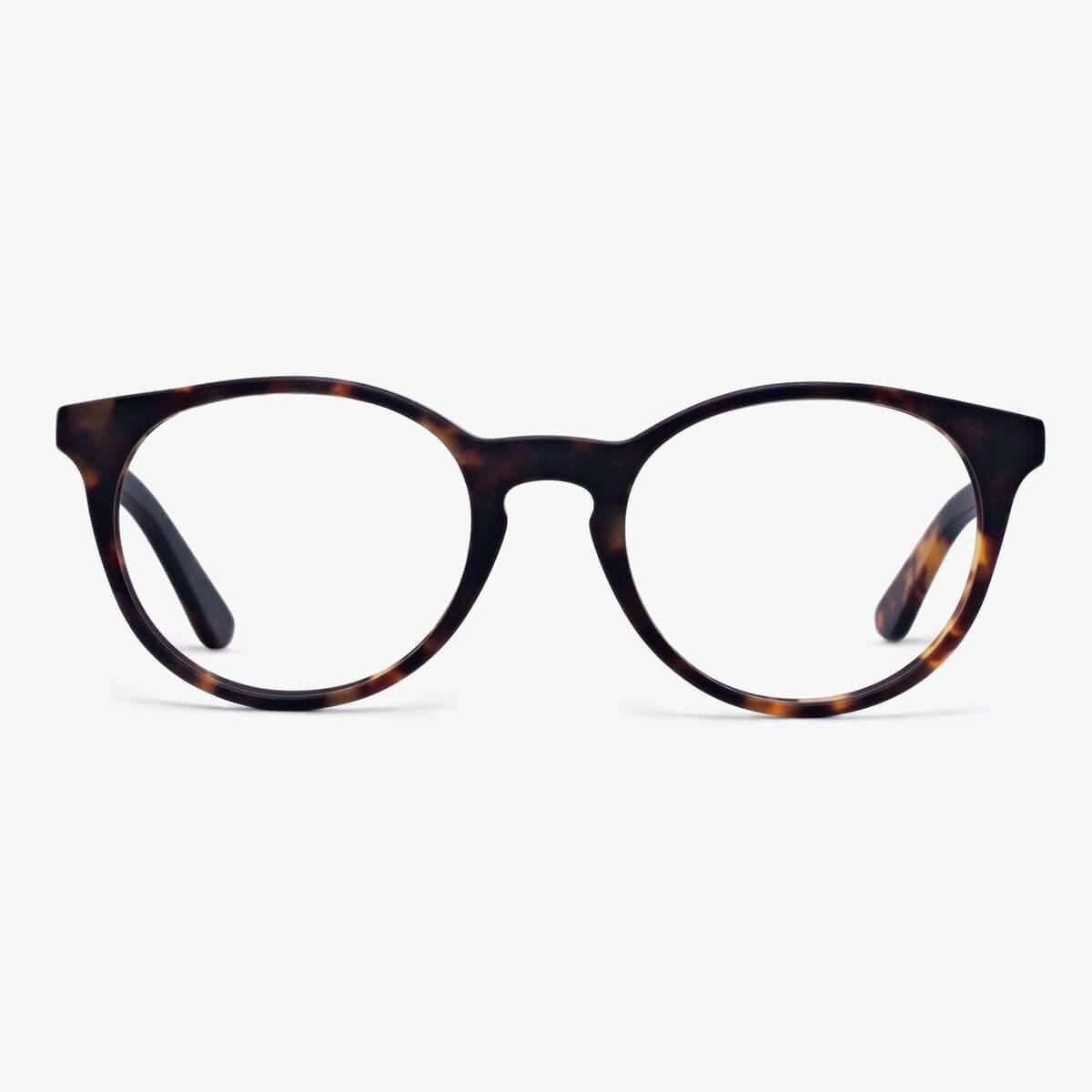 Luxreaders stylish Örebro Dark Turtle Reading glasses. Made from Acetate in a Iconic shape.
