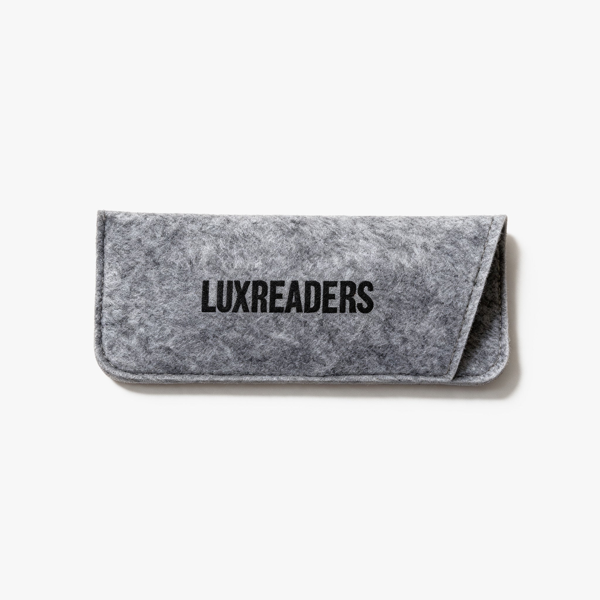 Alle våre lesebriller hos Luxreaders leveres med dette filtetuiet av høy kvalitet, helt gratis