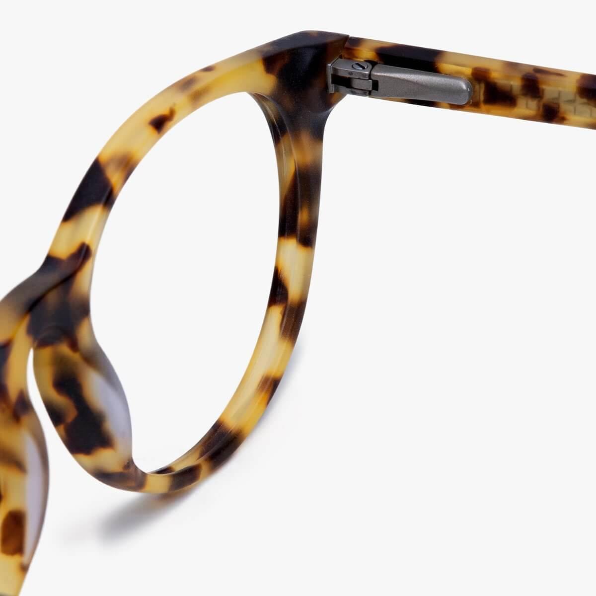 Tortoise shell pattern glasses frame with hinge detail