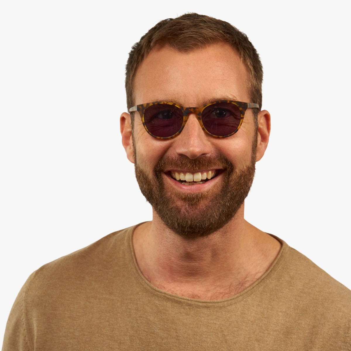 Person wearing Men's Örebro Light Turtle sunglasses