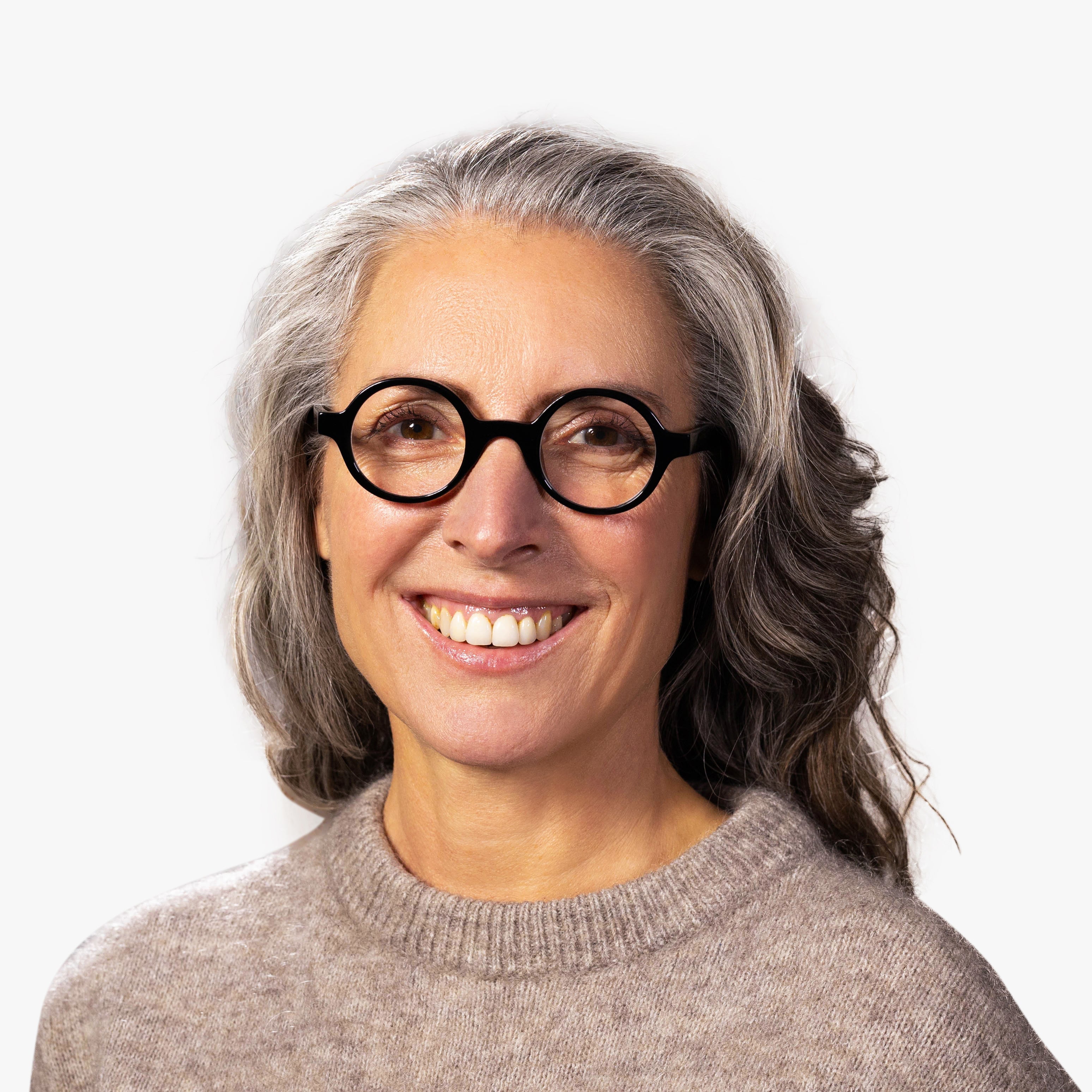 Person wearing Women's Tórshavn Black round glasses